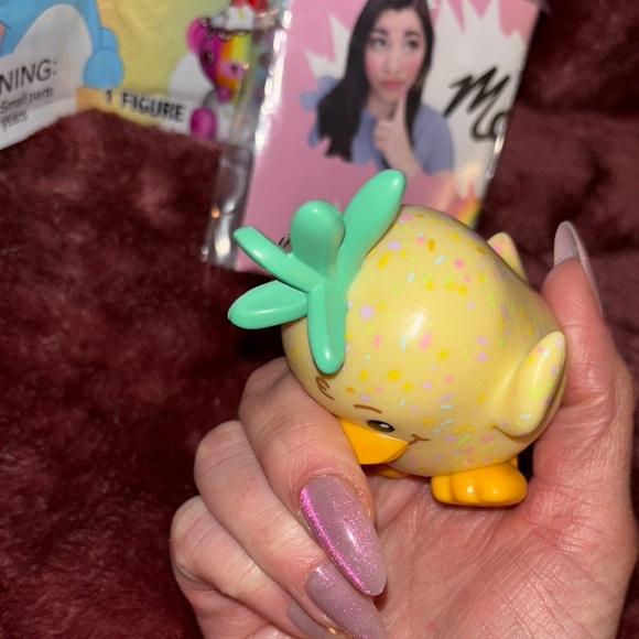 Moriah Elizabeth series 2 Color Splash Mystery Figure - Picture 5 of 6